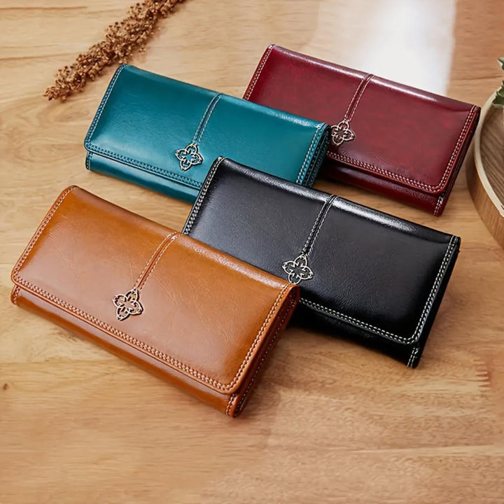 Moderna y Elegante Cartera Bifold de Eva