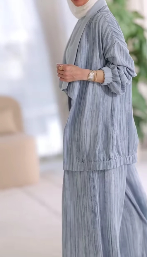 Julieta – Conjunto elegante de rayas sofisticadas