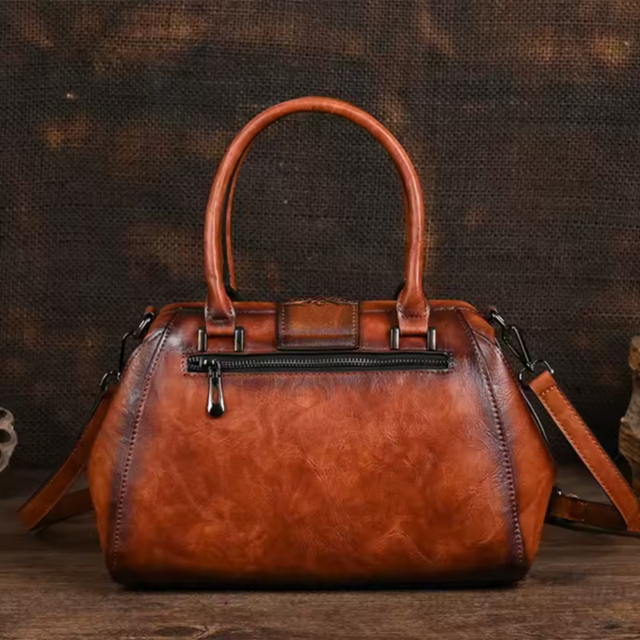 Bolso de cuero con grabado floral