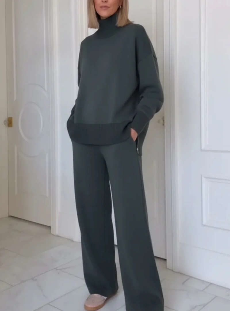 Valeria – Conjunto Informal de Dos Piezas con Cuello Alto