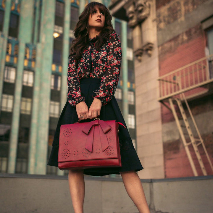 Mochila de Hombro Bernadette con Lazos Elegantes