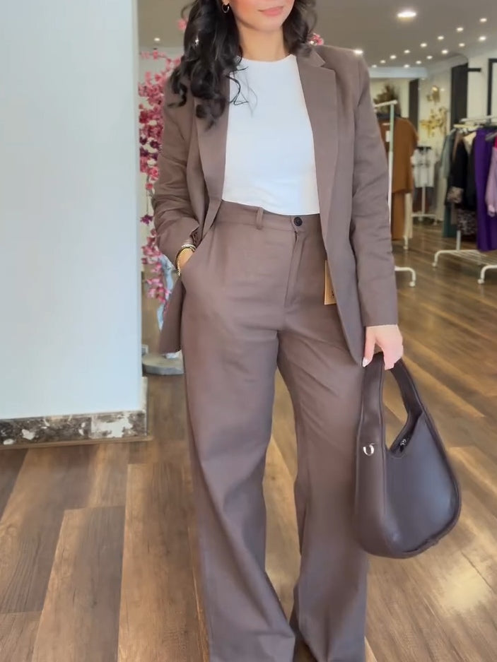 Emilia – Conjunto rosa de elegancia moderna