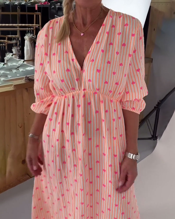 AVA Vestido V con Estampado de Corazones