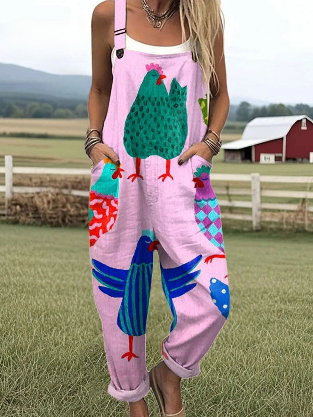 Pantalones de tirantes con estampado de aves y pollitos