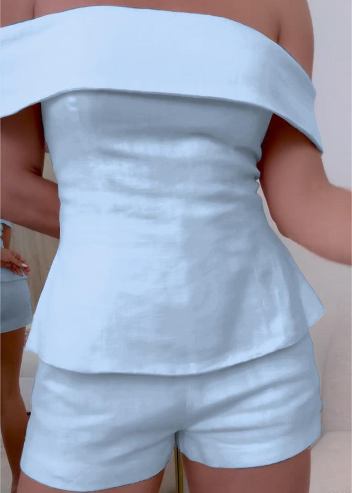 Natalia – Conjunto blanco de pureza elegante